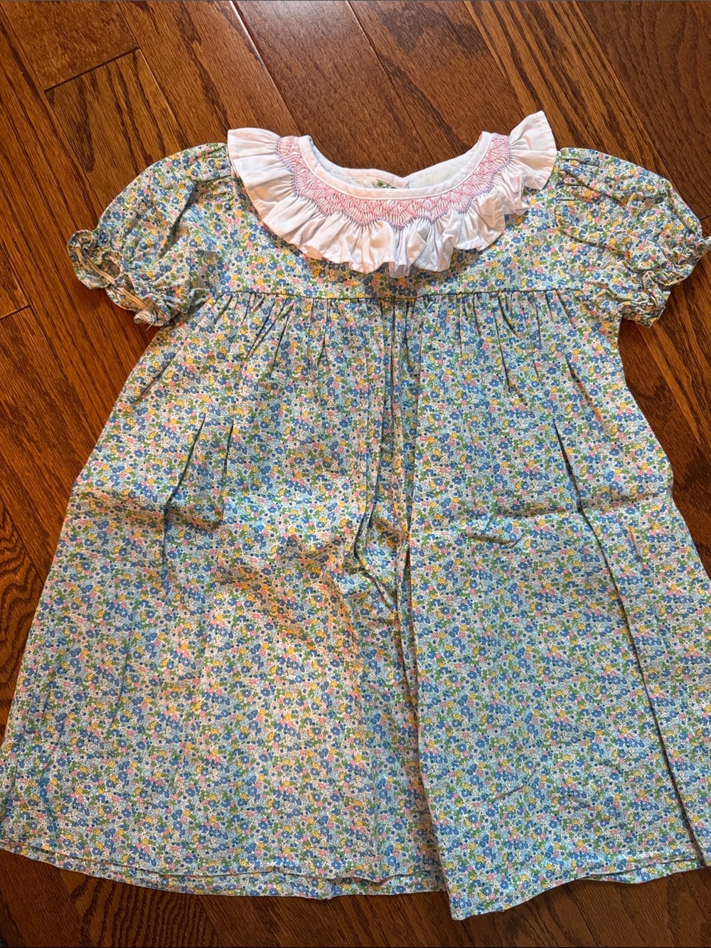 Cecil and Lou Girls Size 5 Blue Floral Smocked Ruffle Collar Dress